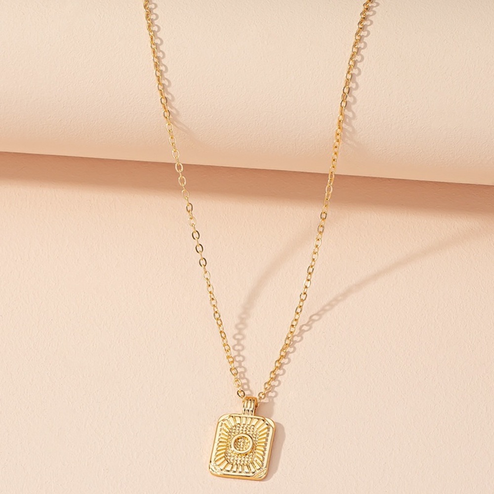 Simple square letter pendant necklace O